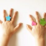 عمل خواتم من الكرتون