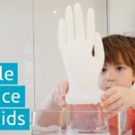 تجربة علمية بسيطة مع الماء للأطفال